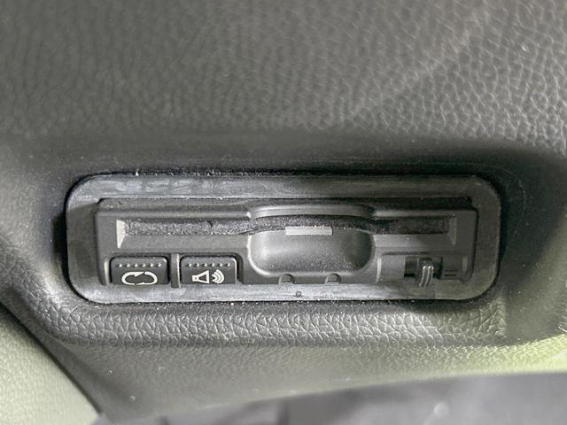 フィットハイブリッド Ｌパッケージ　純正ナビ　バックカメラ　衝突軽減　禁煙車　クルコン　ＥＴＣ　ＨＩＤヘッド　Ｂｌｕｅｔｏｏｔｈ　スマートキー　電動格納ミラー　オートライト　オートエアコン　横滑り防止（7枚目）