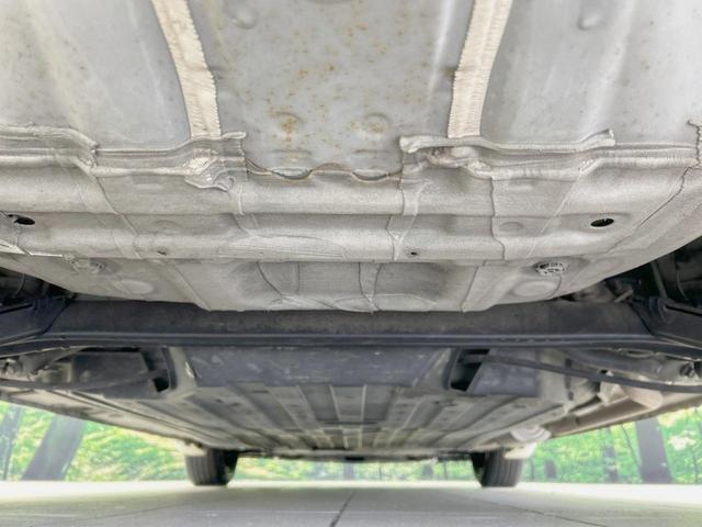 フィットハイブリッド Ｌパッケージ　純正ナビ　バックカメラ　衝突軽減　禁煙車　クルコン　ＥＴＣ　ＨＩＤヘッド　Ｂｌｕｅｔｏｏｔｈ　スマートキー　電動格納ミラー　オートライト　オートエアコン　横滑り防止（19枚目）