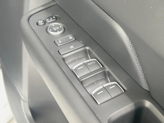 ステップワゴン スパーダ　登録済未使用車　両側電動ドア　純正１１．４インチナビ　バックカメラ　ホンダセンシング　レーダークルーズ　電動リアゲート　ハーフレザーシート　コーナーセンサー　スマートキー　ＬＥＤヘッド（38枚目）