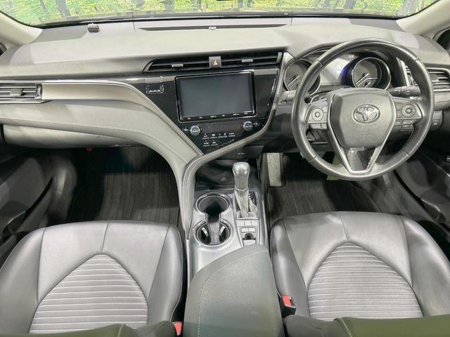 カムリ ＷＳ　純正９型ナビ　バックカメラ　禁煙車　レーダークルーズ　ＥＴＣ２．０　衝突軽減　オートマチックハイビーム　ハーフレザーシート　パワーシート　コーナーセンサー　スマートキー　ＬＥＤヘッド／フォグ（2枚目）