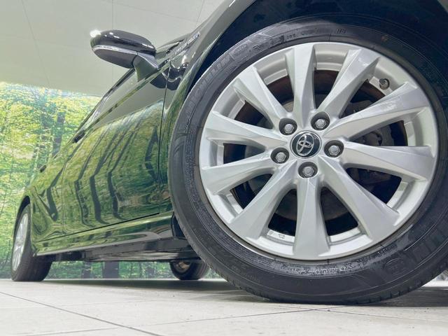 カムリ ＷＳ　純正９型ナビ　バックカメラ　禁煙車　レーダークルーズ　ＥＴＣ２．０　衝突軽減　オートマチックハイビーム　ハーフレザーシート　パワーシート　コーナーセンサー　スマートキー　ＬＥＤヘッド／フォグ（13枚目）