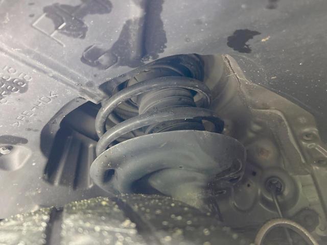 カムリ ＷＳ　純正９型ナビ　バックカメラ　禁煙車　レーダークルーズ　ＥＴＣ２．０　衝突軽減　オートマチックハイビーム　ハーフレザーシート　パワーシート　コーナーセンサー　スマートキー　ＬＥＤヘッド／フォグ（20枚目）