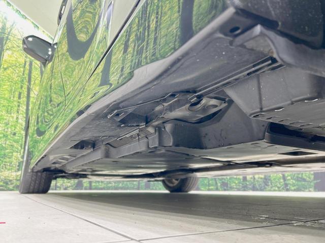 カムリ ＷＳ　純正９型ナビ　バックカメラ　禁煙車　レーダークルーズ　ＥＴＣ２．０　衝突軽減　オートマチックハイビーム　ハーフレザーシート　パワーシート　コーナーセンサー　スマートキー　ＬＥＤヘッド／フォグ（22枚目）