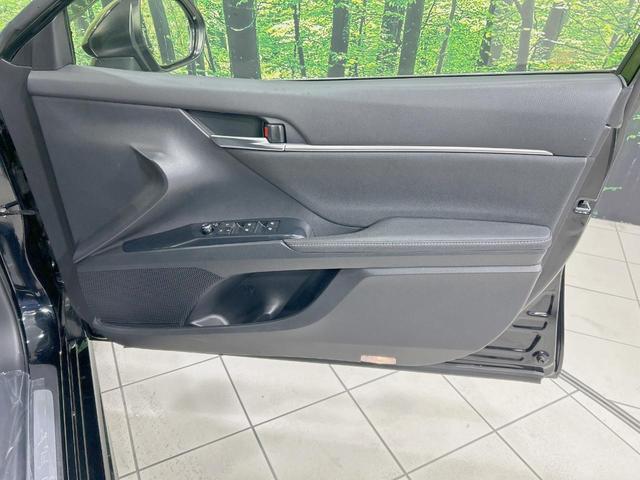 カムリ ＷＳ　純正９型ナビ　バックカメラ　禁煙車　レーダークルーズ　ＥＴＣ２．０　衝突軽減　オートマチックハイビーム　ハーフレザーシート　パワーシート　コーナーセンサー　スマートキー　ＬＥＤヘッド／フォグ（24枚目）