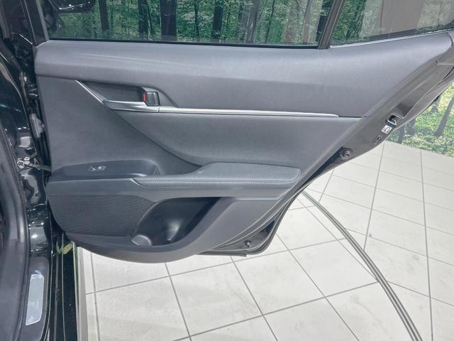カムリ ＷＳ　純正９型ナビ　バックカメラ　禁煙車　レーダークルーズ　ＥＴＣ２．０　衝突軽減　オートマチックハイビーム　ハーフレザーシート　パワーシート　コーナーセンサー　スマートキー　ＬＥＤヘッド／フォグ（26枚目）