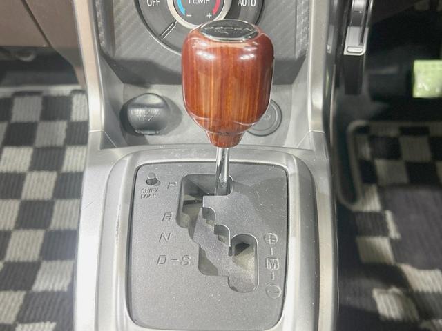 コペン ローブ　ＳＤナビ　禁煙車　シートヒーター　ハーフレザーシート　スマートキー　ＬＥＤヘッド　ＥＴＣ　純正１６インチアルミ　オートエアコン　Ｂｌｕｅｔｏｏｔｈ　ＣＤ　ＤＶＤ再生　フルセグ　電動格納ミラー（23枚目）