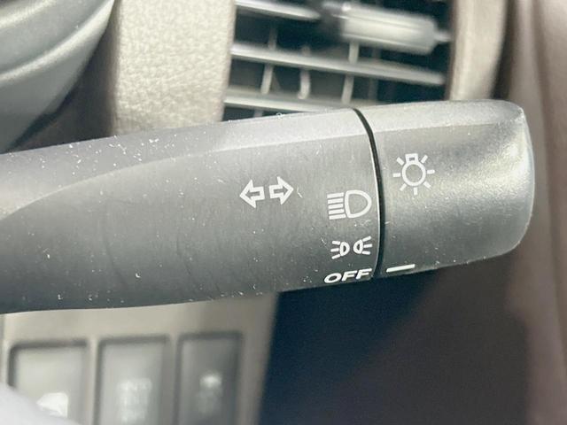 コペン ローブ　ＳＤナビ　禁煙車　シートヒーター　ハーフレザーシート　スマートキー　ＬＥＤヘッド　ＥＴＣ　純正１６インチアルミ　オートエアコン　Ｂｌｕｅｔｏｏｔｈ　ＣＤ　ＤＶＤ再生　フルセグ　電動格納ミラー（24枚目）