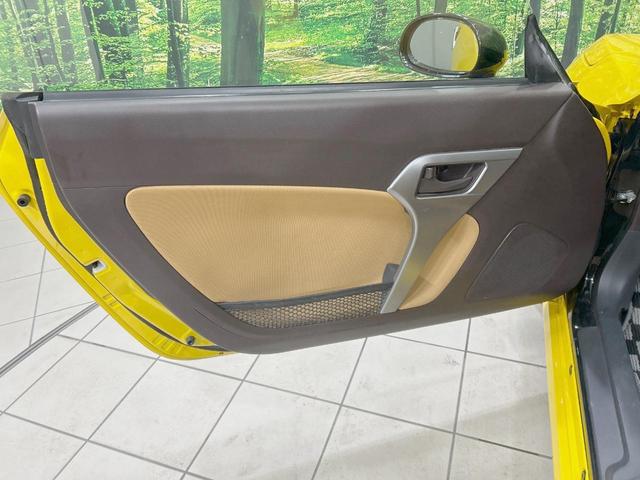 コペン ローブ　ＳＤナビ　禁煙車　シートヒーター　ハーフレザーシート　スマートキー　ＬＥＤヘッド　ＥＴＣ　純正１６インチアルミ　オートエアコン　Ｂｌｕｅｔｏｏｔｈ　ＣＤ　ＤＶＤ再生　フルセグ　電動格納ミラー（35枚目）