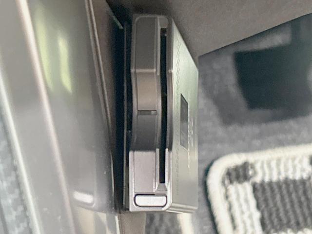 コペン ローブ　ＳＤナビ　禁煙車　シートヒーター　ハーフレザーシート　スマートキー　ＬＥＤヘッド　ＥＴＣ　純正１６インチアルミ　オートエアコン　Ｂｌｕｅｔｏｏｔｈ　ＣＤ　ＤＶＤ再生　フルセグ　電動格納ミラー（39枚目）