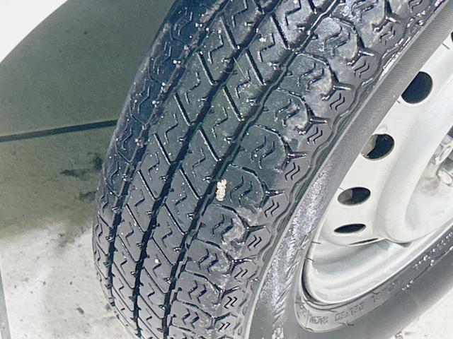 キャリイトラック ＫＣ　ＭＴ車　衝突軽減　禁煙車　ＥＴＣ　誤発進抑制　後方誤発進抑制　エアコン　パワーステアリング　ＡＭ／ＦＭラジオ（47枚目）
