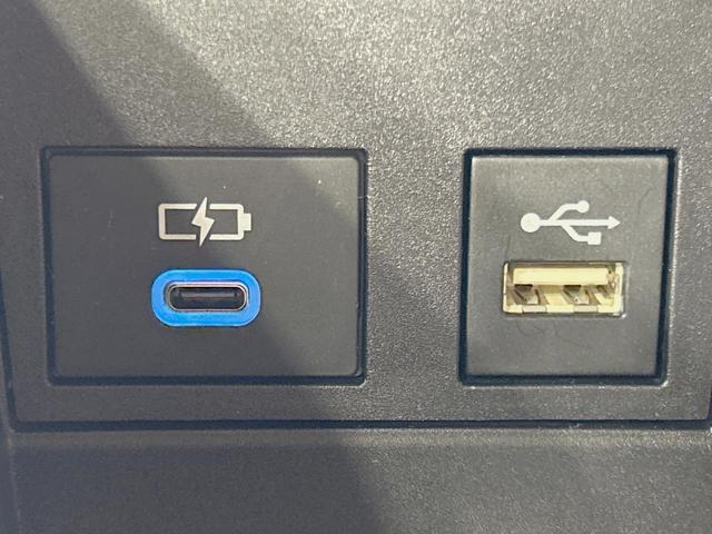 ヴォクシー ハイブリッドＳ－Ｚ　純正１０型ナビ　後席モニター　バックカメラ　両側電動ドア　衝突軽減　デジタルインナーミラー　レーダークルーズ　禁煙車　ＥＴＣ２．０　ドラレコ　ＬＥＤヘッド　前席シートヒーター　Ｂｌｕｅｔｏｏｔｈ（33枚目）