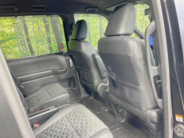 ヴォクシー ハイブリッドＳ－Ｚ　純正１０型ナビ　後席モニター　バックカメラ　両側電動ドア　衝突軽減　デジタルインナーミラー　レーダークルーズ　禁煙車　ＥＴＣ２．０　ドラレコ　ＬＥＤヘッド　前席シートヒーター　Ｂｌｕｅｔｏｏｔｈ（43枚目）