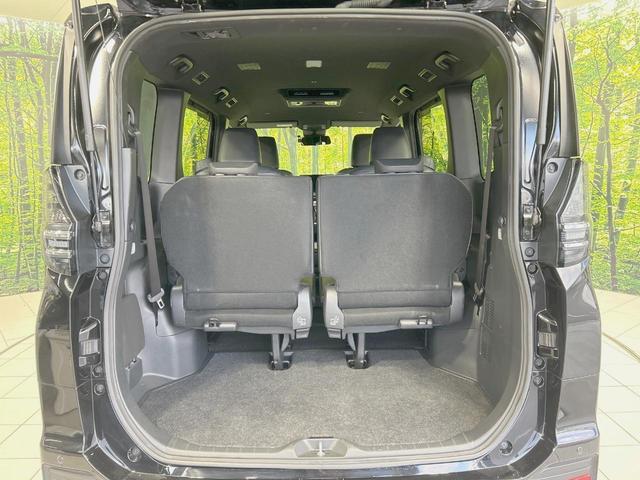 ヴォクシー ハイブリッドＳ－Ｚ　純正１０型ナビ　後席モニター　バックカメラ　両側電動ドア　衝突軽減　デジタルインナーミラー　レーダークルーズ　禁煙車　ＥＴＣ２．０　ドラレコ　ＬＥＤヘッド　前席シートヒーター　Ｂｌｕｅｔｏｏｔｈ（44枚目）