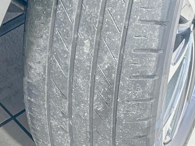 ヴォクシー ハイブリッドＳ－Ｚ　純正１０型ナビ　後席モニター　バックカメラ　両側電動ドア　衝突軽減　デジタルインナーミラー　レーダークルーズ　禁煙車　ＥＴＣ２．０　ドラレコ　ＬＥＤヘッド　前席シートヒーター　Ｂｌｕｅｔｏｏｔｈ（70枚目）