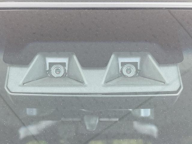 �y�X�}�[�g�A�V�X�g�z���s���ɑO���̎ԗ�����F�����A�Փ˂������Ȏ��͌x��ƃu���[�L�ŏՓˉ���Ɣ�Q�y�����A�V�X�g�B�����S�Ƀh���C�u�����y���݂��������܂��B