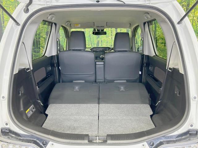 ���i�̂���������ʋ΁A���}���ɏ\���ȉ׎��X�y�[�X���m�ۂ��Ă���܂��B�Z�J���h�V�[�g��|���ƁA�傫�ȉו��̐ύڂ��\�ł���