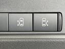 セレナ ｅ－パワー　ハイウェイスターＶ　純正１２型ナビ　全周囲カメラ　両側電動　プロパイロット　シート／ステアリングヒーター　ドラレコ　ＥＴＣ　デジタルインナーミラー　サンシェード　ＢＳＭ　置き型充電　ＨＤＭＩ　ＡｐｐｌｅＣａｒＰｌａｙ（6枚目）