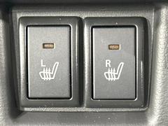 【シートヒーター】寒い日に重宝するシートヒーター！エアコンより早く温まってくれるので寒がりの人も安心ですね♪エアコンの温風は乾燥するから苦手、という方にもをおすすめです。 5