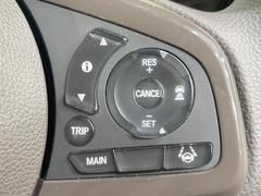 �ڥ����ץƥ��֥��롼������ȥ�����۹�®ƻϩ�Ǥ�Ĺ��Υ���Ԥ��ڤˡ�����ư��®�٤��ݤĥ��롼������ȥ����뤬�����ͷڸ������ƥ��Ϣ�Ȥ��������μ�ξ���Τ��Ƽִ֤��ݤĤ褦��®��Ĵ�ᤷ�Ƥ���ޤ����� 6