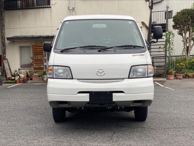 ボンゴバン ＧＬ　低床ハイルーフ　４ＡＴ　４ＷＤ　５人乗り　フルセグＴＶナビ　Ｂｌｕｅｔｏｏｔｈ　ＥＴＣ　前後同色バンパー　パワーウインド　フロアマット　荷室マット　両側スライドドア　積載量９００ｋｇ　禁煙車（4枚目）
