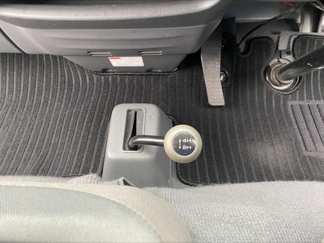 ボンゴバン ＧＬ　低床ハイルーフ　４ＡＴ　４ＷＤ　５人乗り　フルセグＴＶナビ　Ｂｌｕｅｔｏｏｔｈ　ＥＴＣ　前後同色バンパー　パワーウインド　フロアマット　荷室マット　両側スライドドア　積載量９００ｋｇ　禁煙車（9枚目）
