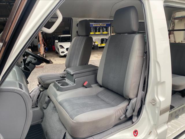 ボンゴバン ＧＬ　低床ハイルーフ　４ＡＴ　４ＷＤ　５人乗り　フルセグＴＶナビ　Ｂｌｕｅｔｏｏｔｈ　ＥＴＣ　前後同色バンパー　パワーウインド　フロアマット　荷室マット　両側スライドドア　積載量９００ｋｇ　禁煙車（19枚目）