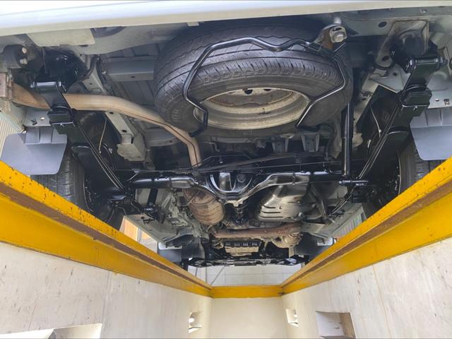 ボンゴバン ＧＬ　低床ハイルーフ　４ＡＴ　４ＷＤ　５人乗り　フルセグＴＶナビ　Ｂｌｕｅｔｏｏｔｈ　ＥＴＣ　前後同色バンパー　パワーウインド　フロアマット　荷室マット　両側スライドドア　積載量９００ｋｇ　禁煙車（33枚目）