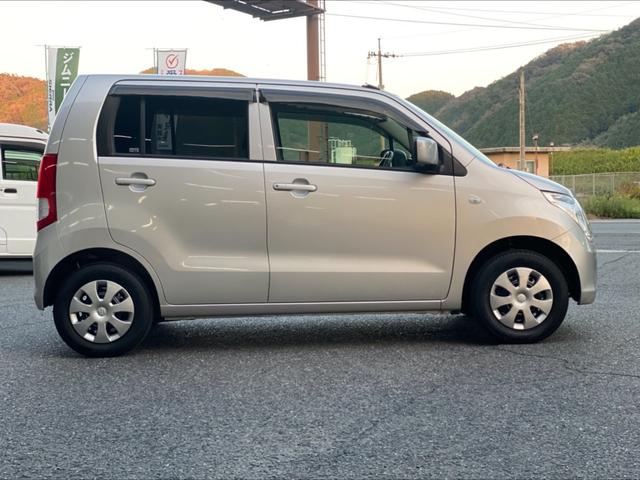 ワゴンＲ ＦＸ　５ＭＴ　５速マニュアル　シートヒーター　電動格納ミラー　ヘッドライトレベライザー　フロアマット　ドアマイザー　純正ＣＤオーディオ　ＥＴＣ　キーレス　禁煙車（25枚目）