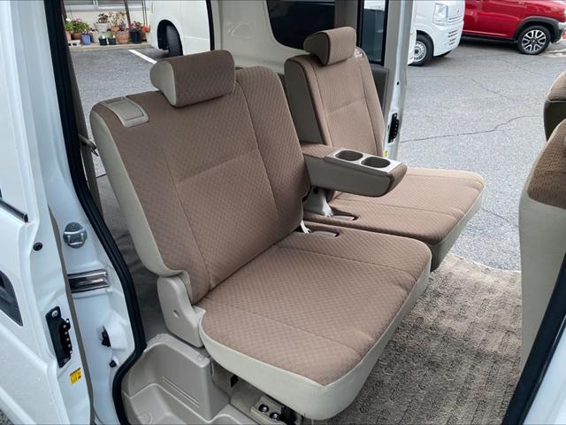 エブリイ ジョインターボ　４ＷＤ　５ＭＴ　ナビ　バックカメラ　ＥＴＣ　Ｂｌｕｅｔｏｏｔｈ　フルセグＴＶ　　クラッチオーバーホール付き　フロントフォグランプ　パワーウインド　キーレス　電動格納ミラー　フロアマット　ドアバイザー（19枚目）