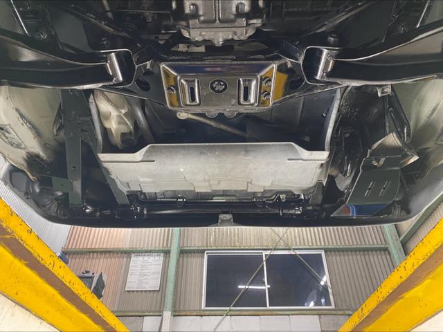 サンバートラック ＴＢ　５ＭＴ　４ＷＤ　６３３００キロ　エアコン　パワステ　三方開　１３インチアルミホイール　フロアマット　ドアバイザー　タイミングベルト取替　エアバック　車検整備付（32枚目）