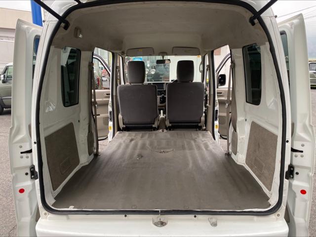 スクラム ＰＣ　４ＷＤ　５ＭＴ　ナビ　Ｂｌｕｅｔｏｏｔｈ　ＥＴＣ　パワーウインド　キーレス　フロントスピーカー　エアコン　パワステ　エアバック　ＡＢＳ　車検２年整備付（24枚目）