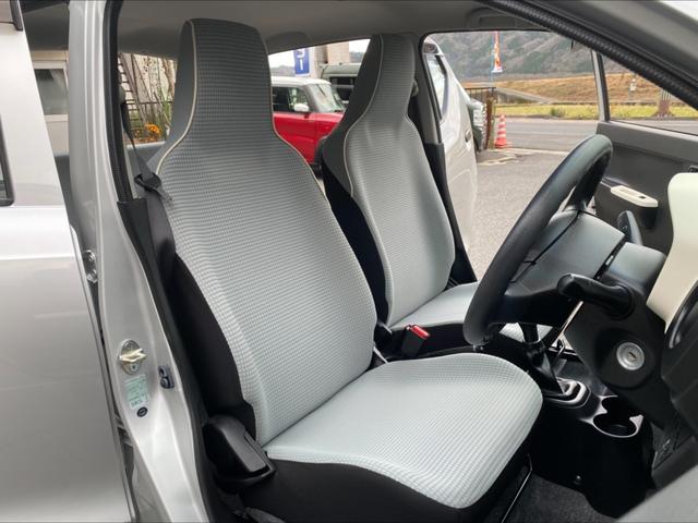 �ԓ��^�]�Ȃ̉摜�ł��B�V�[�g��p�N���[�i�[�ɂĐ�򂵂Ă���܂��̂łƂĂ��Y��ł��B