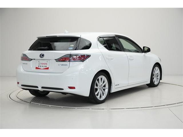 CT CT200h バージョンL DVD再生可能 横滑り防止 リアカメラ Pシート AAC ナビTV 本革 ABS サイドエアバック クルーズC AW ミュージックプレイヤー接続可 HDDナビゲーション イモビライザー エアバッグ(3枚目)