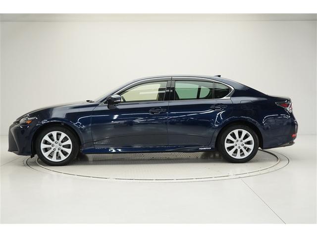 ＨＶ車です。静かな走りを楽しめます。トヨタ専用の診断機でＨＶシステムを精密に点検していますのでご安心ください。