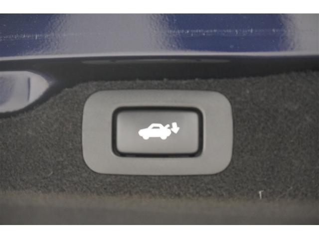 パワーバックドア装備しています。