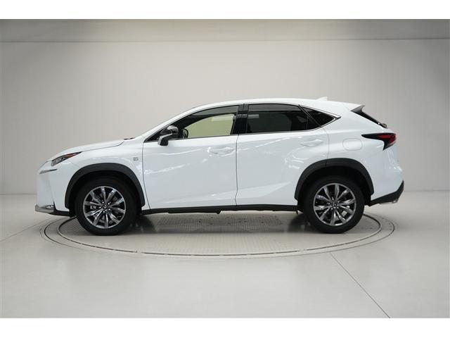 ガソリン車です。力強さと快適さを両立した知的性能のエンジンです。快適なドライブをお楽しみください。