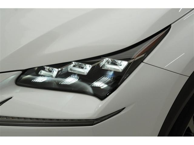 ＬＥＤヘッドライトですので夜間走行の視認性が向上します。また、長寿命・省エネ・点灯の速さ、などのメリットもあります。