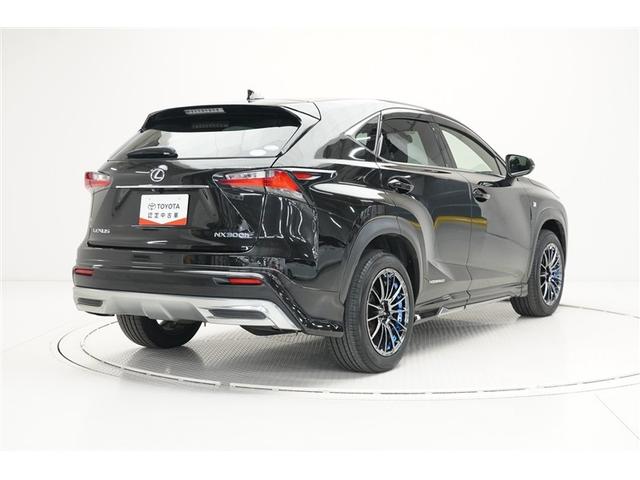 ＮＸ ＮＸ３００ｈ　Ｆスポーツ　ＡＷ　ＡＢＳ　Ｐシート　ＬＥＤヘッド　イモビ　黒革シート　メモリナビ　ＡＷＤ　１オナ　ナビ＆ＴＶ　オートクルーズコントロール　エアコン　ミュージックプレイヤー接続可　ドラレコ　ＤＶＤ再生　スマートキー（3枚目）