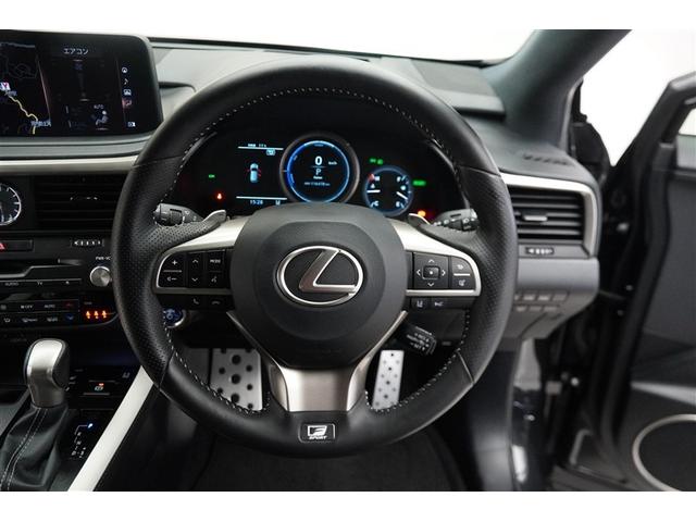 �n���h���������͂Ȃ����ɃI�[�f�B�I���삪�ł���֗��ȃX�e�A�����O�X�C�b�`�ł��B