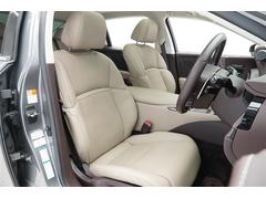 本革シートは高級感漂う見た目、水濡れへの耐久性に優れています。さらに静電気が発生しにくくほこりも目立ちにくいです。 6