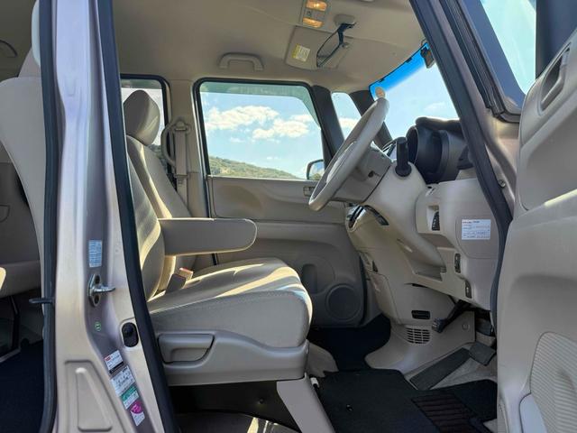 N-BOX G・Lパッケージ バックカメラ 両側スライド・片側電動 ナビ TV スマートキー アイドリングストップ 電動格納ミラー ベンチシート CVT 盗難防止システム ABS ESC CD DVD再生 USB(38枚目)