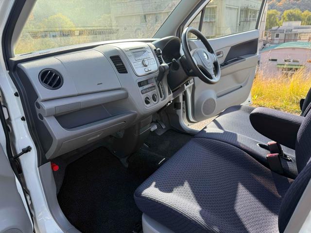 ワゴンＲ ＦＸ　キーレスエントリー　ベンチシート　ＡＴ　盗難防止システム　ＡＢＳ　衝突安全ボディ　エアコン　パワーステアリング　パワーウィンドウ　ＥＴＣ（3枚目）