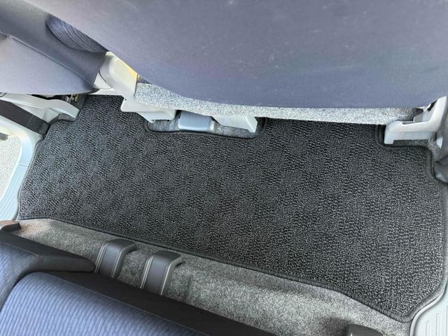 ワゴンＲ ＦＸ　キーレスエントリー　ベンチシート　ＡＴ　盗難防止システム　ＡＢＳ　衝突安全ボディ　エアコン　パワーステアリング　パワーウィンドウ　ＥＴＣ（8枚目）