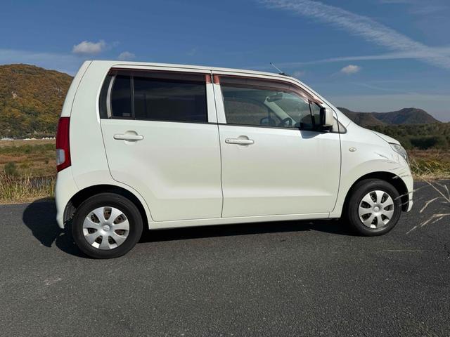 ワゴンＲ ＦＸ　キーレスエントリー　ベンチシート　ＡＴ　盗難防止システム　ＡＢＳ　衝突安全ボディ　エアコン　パワーステアリング　パワーウィンドウ　ＥＴＣ（11枚目）