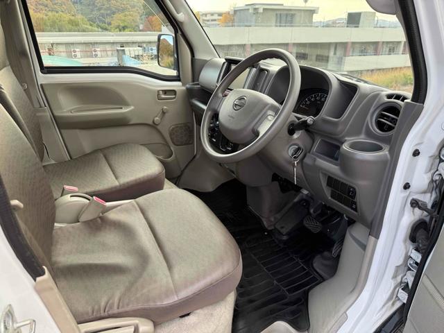 ＮＶ１００クリッパーバン 　ＴＶ　両側スライドドア　エアコン　運転席エアバッグ　助手席エアバッグ　ＣＤ　ＵＳＢ　ミュージックプレイヤー接続可　Ｂｌｕｅｔｏｏｔｈ（7枚目）