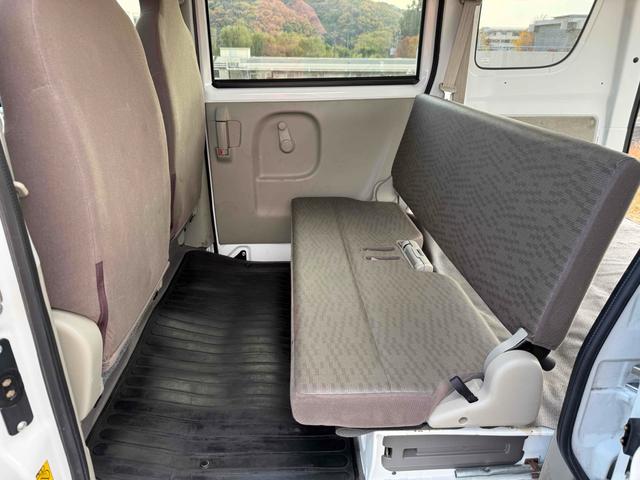 ＮＶ１００クリッパーバン 　ＴＶ　両側スライドドア　エアコン　運転席エアバッグ　助手席エアバッグ　ＣＤ　ＵＳＢ　ミュージックプレイヤー接続可　Ｂｌｕｅｔｏｏｔｈ（10枚目）