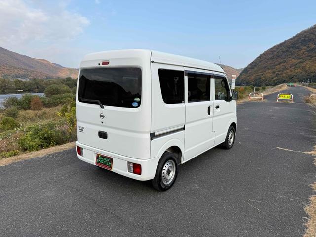 ＮＶ１００クリッパーバン 　ＴＶ　両側スライドドア　エアコン　運転席エアバッグ　助手席エアバッグ　ＣＤ　ＵＳＢ　ミュージックプレイヤー接続可　Ｂｌｕｅｔｏｏｔｈ（15枚目）