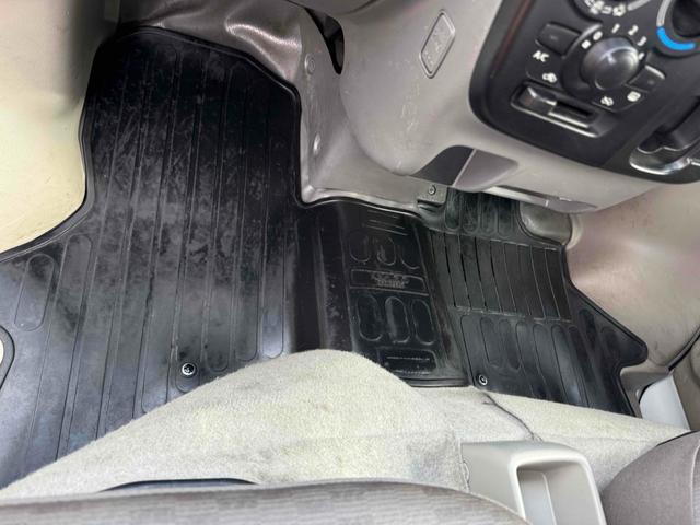 ＮＶ１００クリッパーバン 　ＴＶ　両側スライドドア　エアコン　運転席エアバッグ　助手席エアバッグ　ＣＤ　ＵＳＢ　ミュージックプレイヤー接続可　Ｂｌｕｅｔｏｏｔｈ（24枚目）