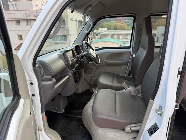 ＮＶ１００クリッパーバン 　ＴＶ　両側スライドドア　エアコン　運転席エアバッグ　助手席エアバッグ　ＣＤ　ＵＳＢ　ミュージックプレイヤー接続可　Ｂｌｕｅｔｏｏｔｈ（31枚目）
