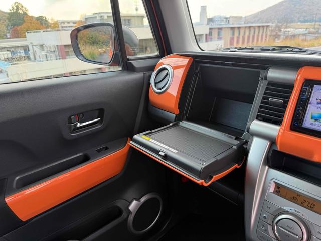 ハスラー 　ＥＴＣ　バックカメラ　ＴＶ　レーンアシスト　衝突被害軽減システム　オートライト　スマートキー　アイドリングストップ　シートヒーター　ベンチシート　ＣＶＴ　ＡＢＳ　ＥＳＣ　ＣＤ　ＵＳＢ（8枚目）